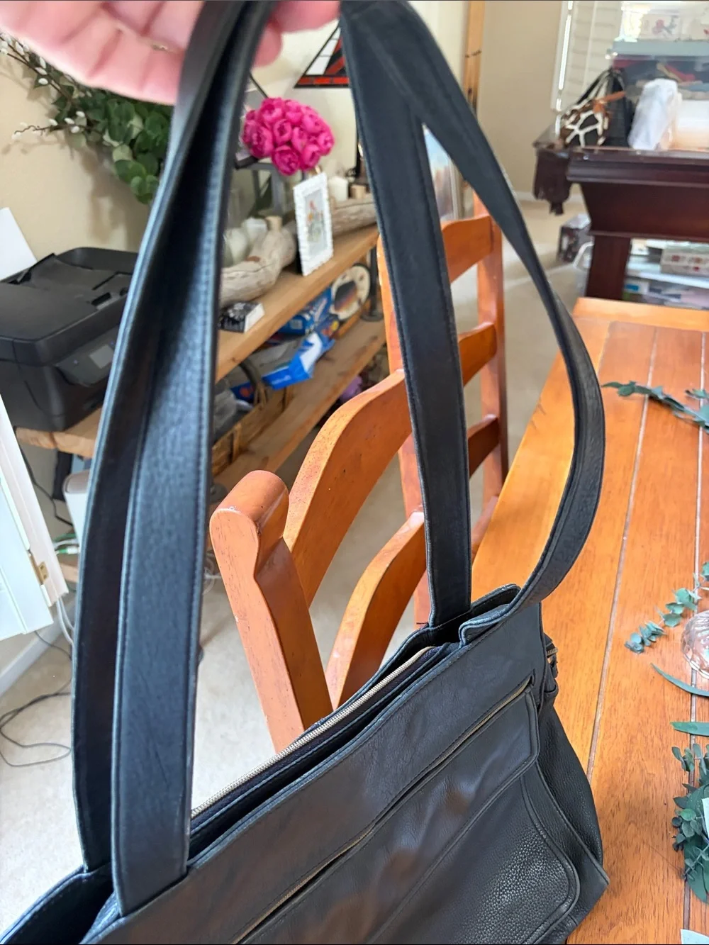 Fossil Black Leather Shoulder Tote with Front Zip Pocket vintage large size.